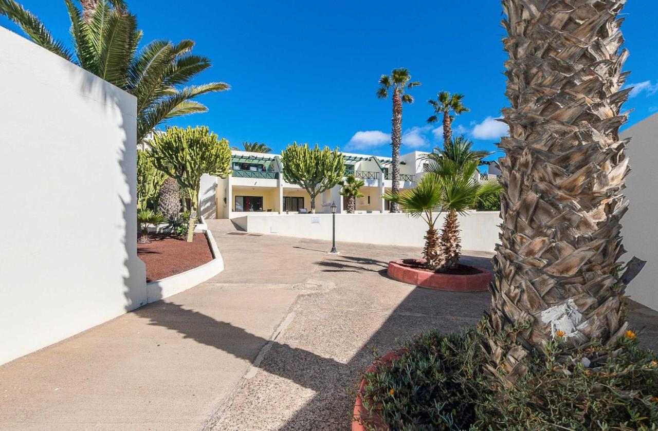 Apartamento Paternal Playa Roca. Costa Teguise Exterior foto