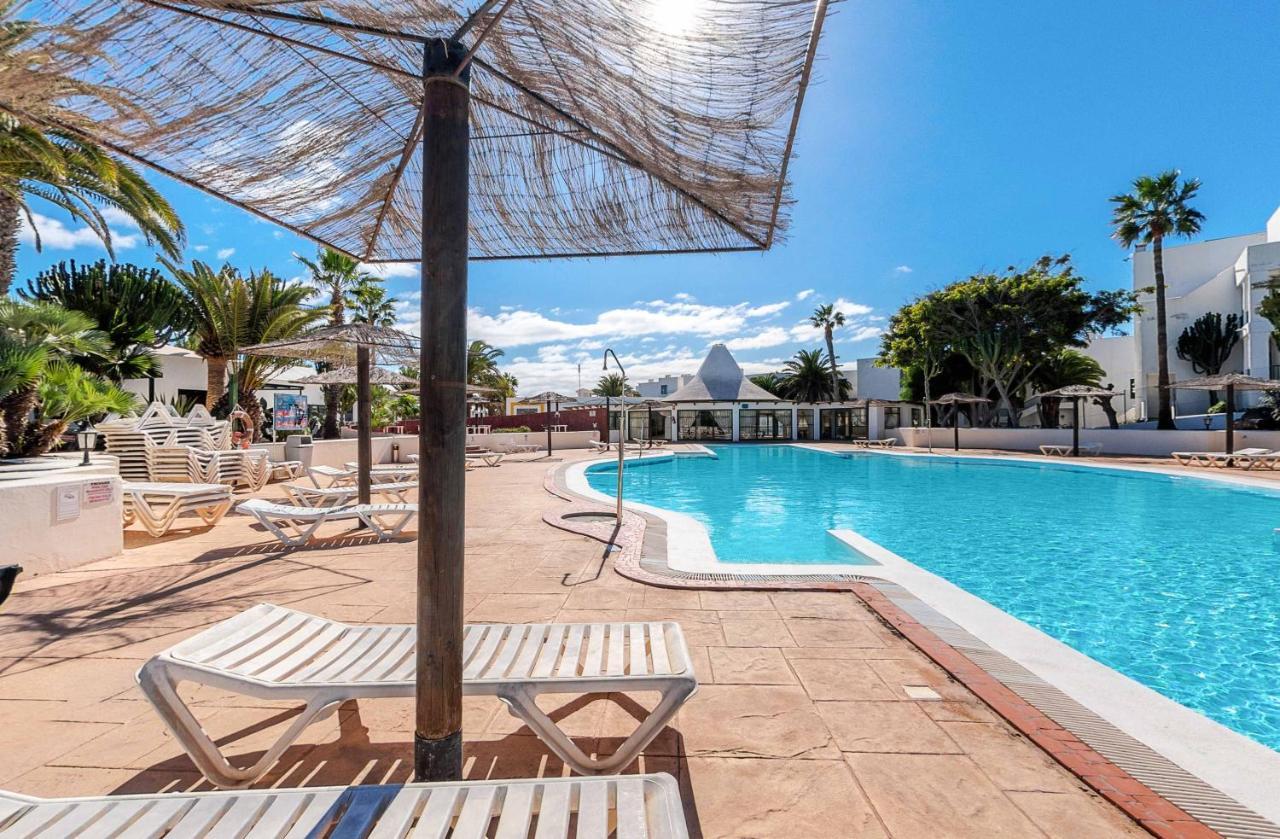 Apartamento Paternal Playa Roca. Costa Teguise Exterior foto