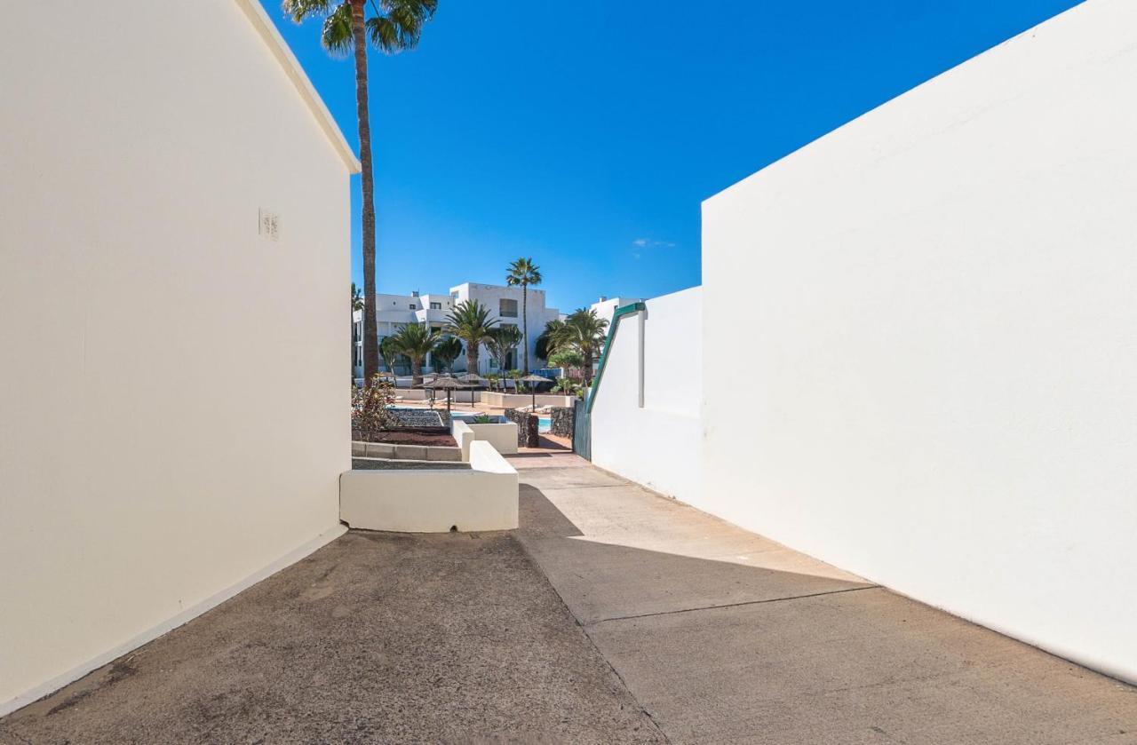 Apartamento Paternal Playa Roca. Costa Teguise Exterior foto